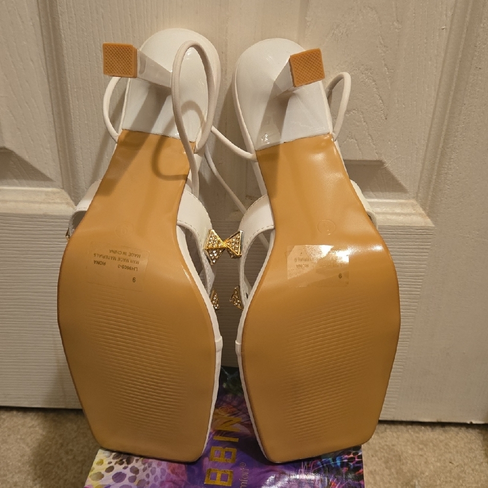 Cape Robbin White Heels with Gold Studs - Picture 7 of 8